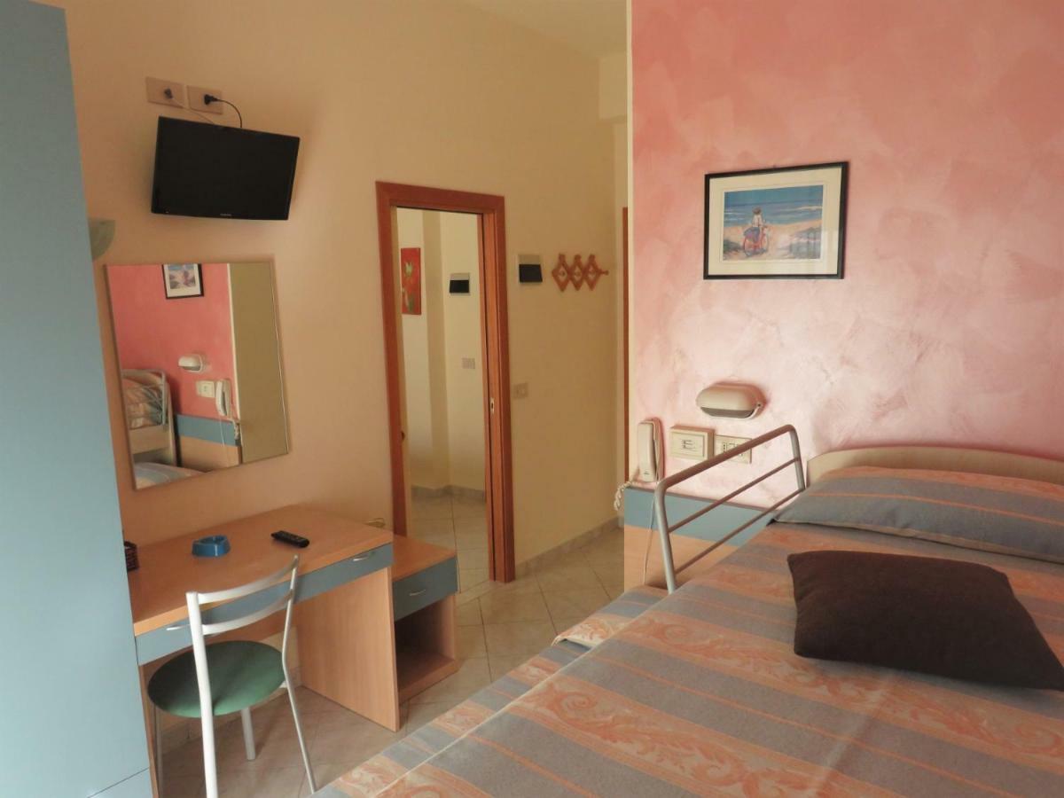 Hotel Solidea Rimini Zewnętrze zdjęcie